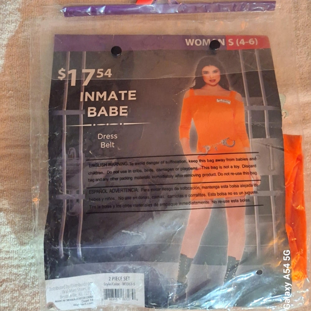 INMATE BABE HALLOWEEN COSTUME